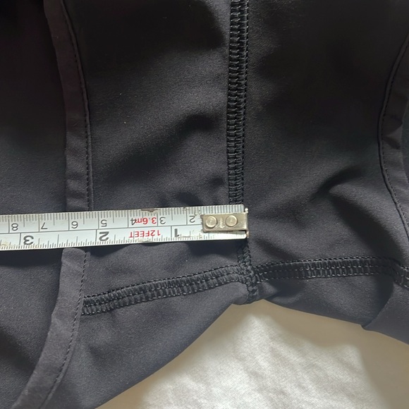 Lululemon speed up shorts 2.5” - Picture 7 of 7